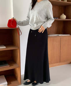 リブマキシスカート BLACK