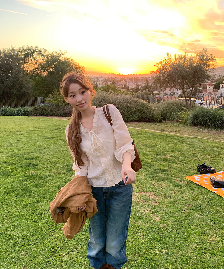 アンティークフリルブラウス BEIGE