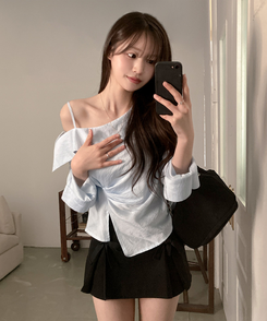 ワンオフシアリングスリットブラウス BLUE