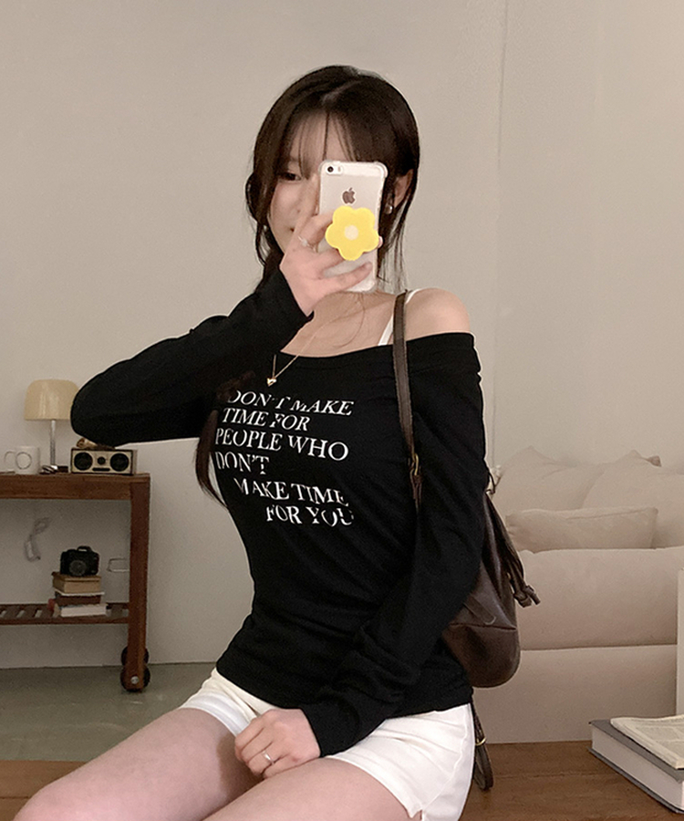 レタリングワンオフショルダー長袖Tシャツ BLACK