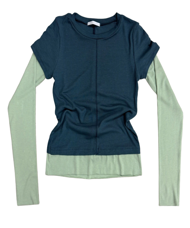 スリットレイヤード長袖Tシャツ