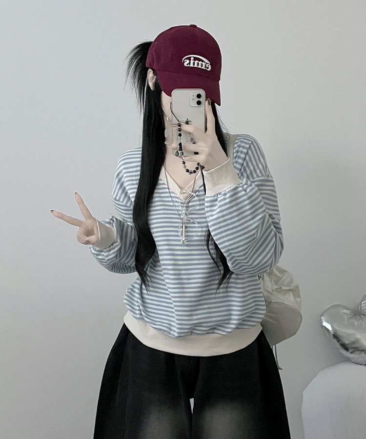 バイカラーVネックトレーナー SKY BLUE