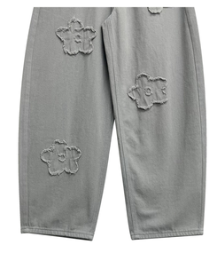 フラワー刺繍ワイドバルーンパンツ