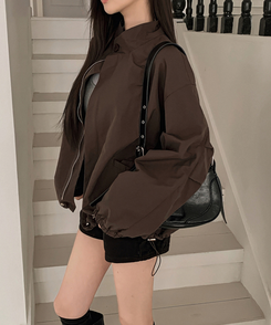 ハイネックウィンドブレーカージャケット BROWN