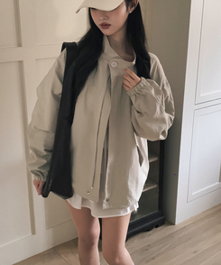 ハイネックウィンドブレーカージャケット LIGHT GRAY