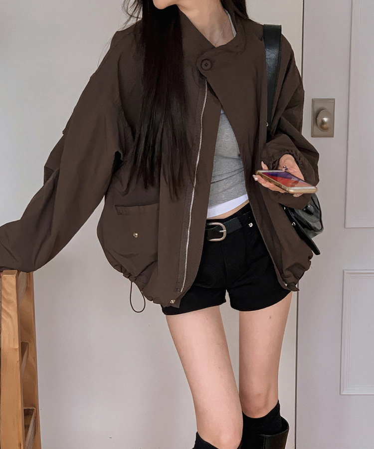 ハイネックウィンドブレーカージャケット BROWN