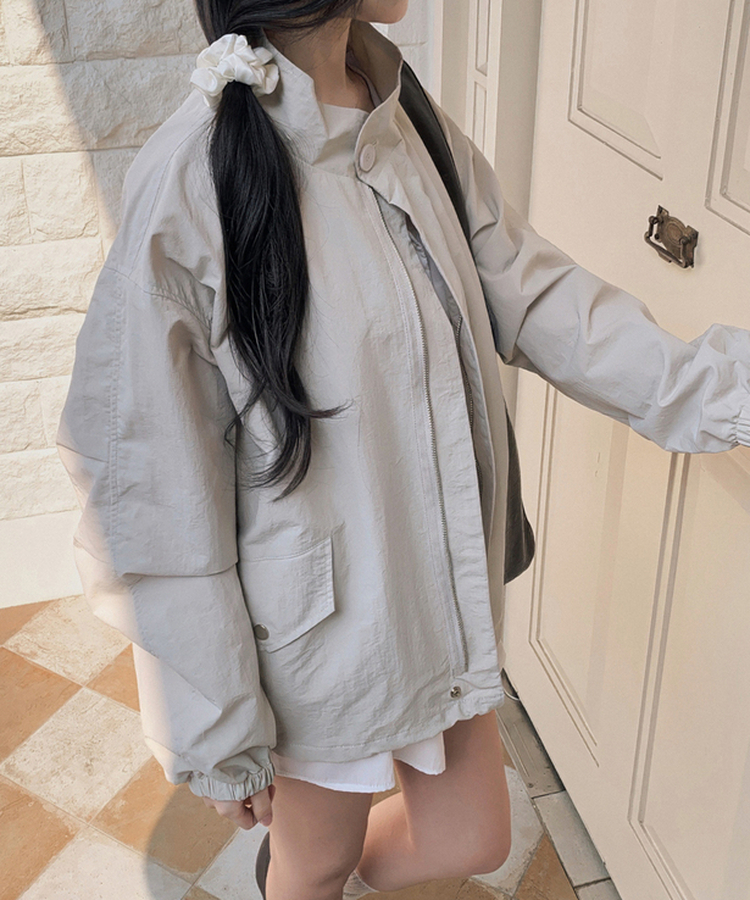 ハイネックウィンドブレーカージャケット LIGHT GRAY