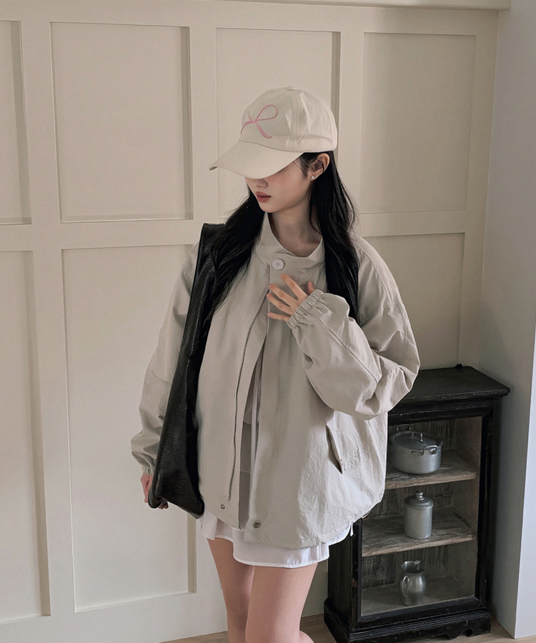 ハイネックウィンドブレーカージャケット LIGHT GRAY