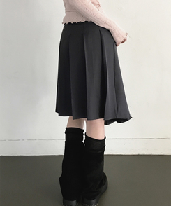 ラップレイヤードプリーツミディスカート CHARCOAL