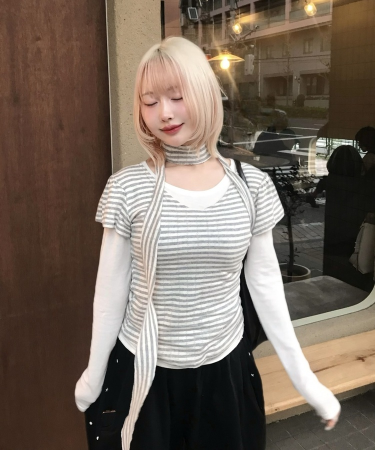 【タイ付き】VネックボーダーTシャツ GREY