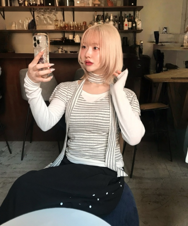 【タイ付き】VネックボーダーTシャツ GREY