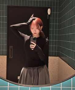 シンプルスリム長袖Tシャツ(5color) BLACK