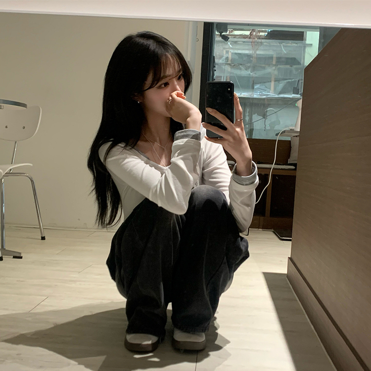 쫀득 데일리 버튼 일체형 레이어드 배색 긴팔 티셔츠 봄 상의 슬림핏 단추 긴팔티 3color 화이트