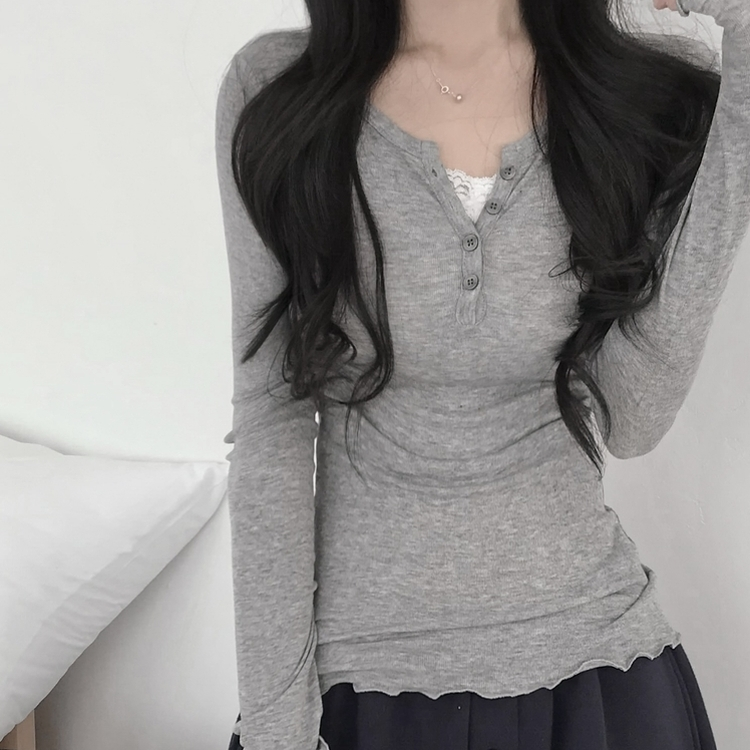 フリルボタンヘンリーネックスリムフィット長袖Tシャツ GREY