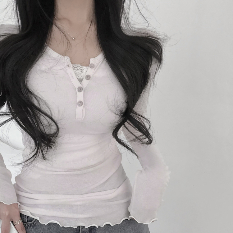 フリルボタンヘンリーネックスリムフィット長袖Tシャツ IVORY