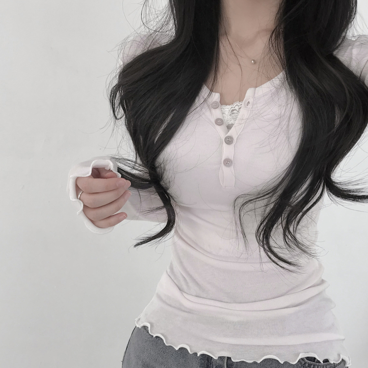 フリルボタンヘンリーネックスリムフィット長袖Tシャツ IVORY