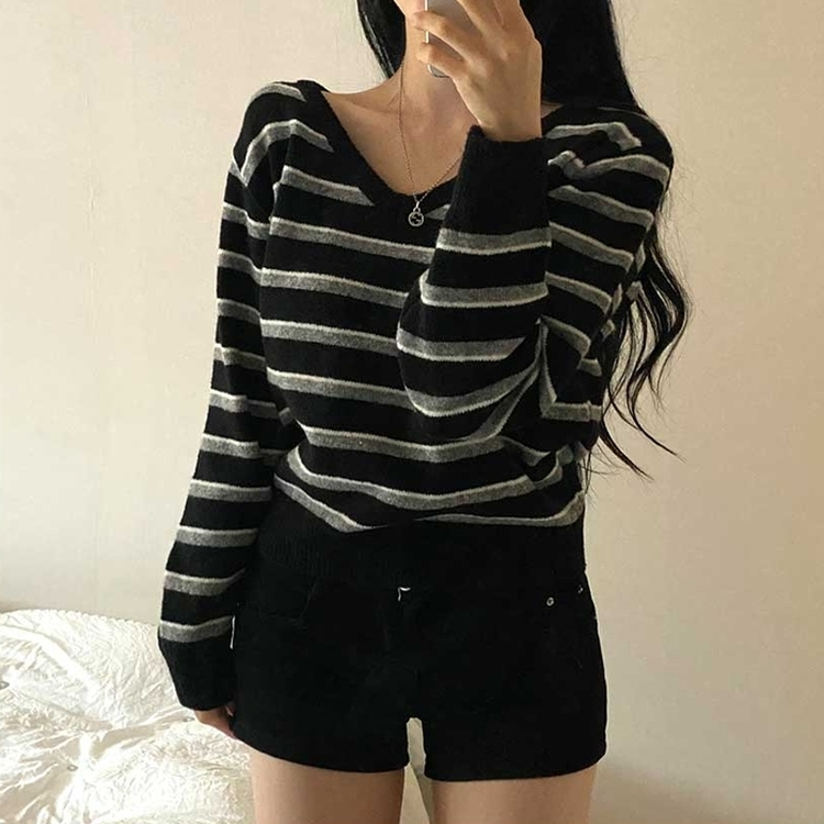 ボーダーバイカラーVネックニット BLACK