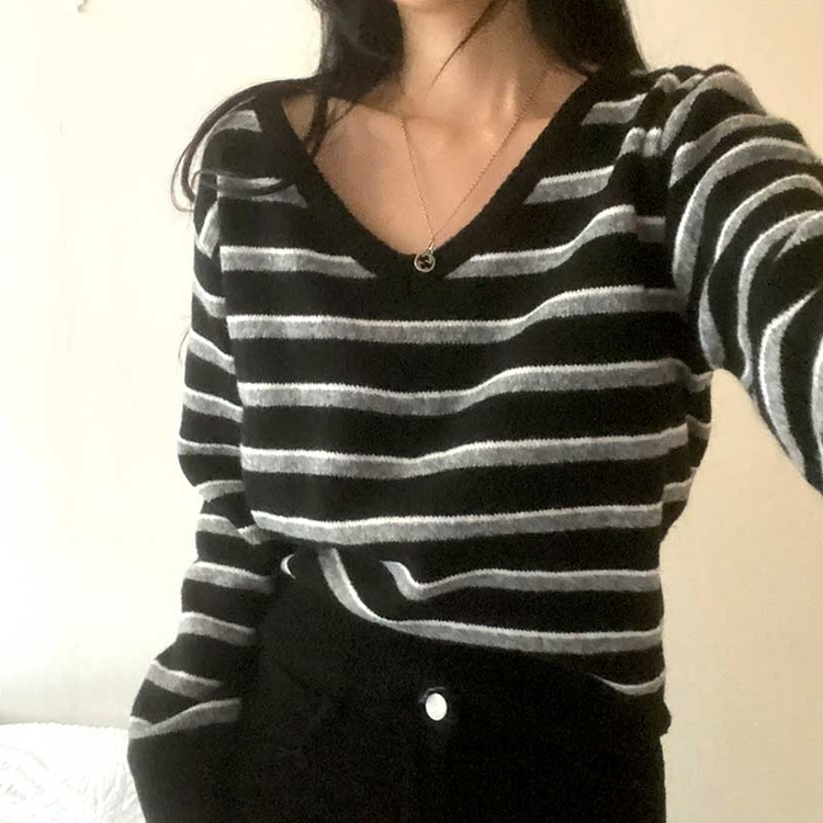 ボーダーバイカラーVネックニット BLACK