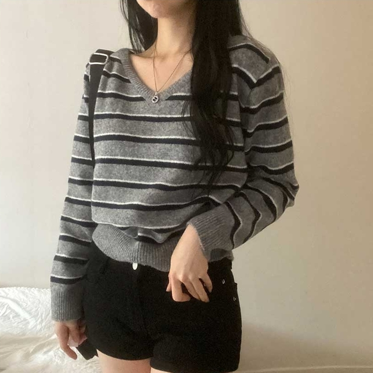 ボーダーバイカラーVネックニット GREY