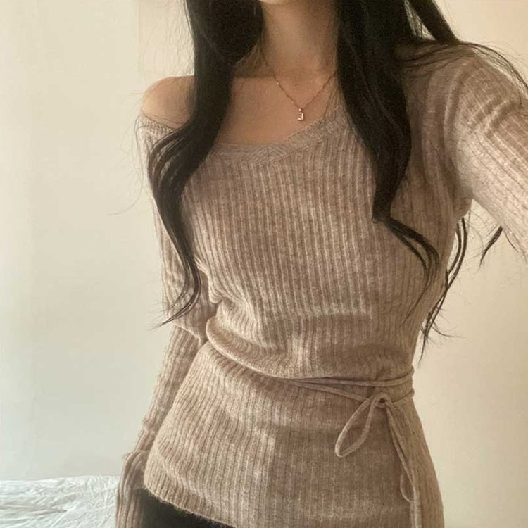 オフショルダーVネックリブニット BEIGE