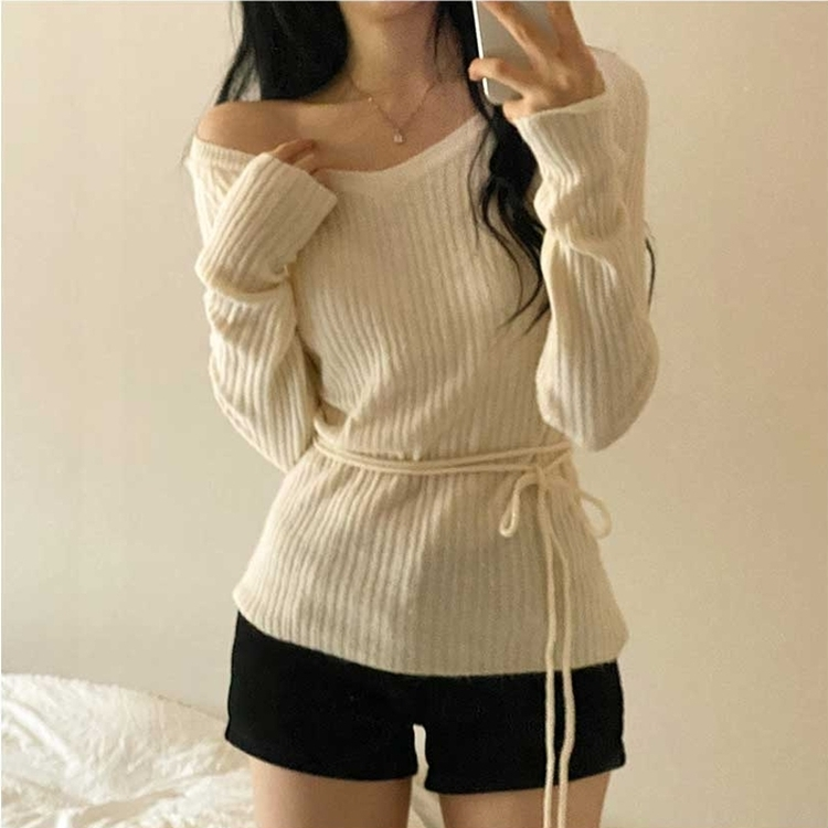 オフショルダーVネックリブニット IVORY