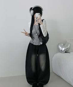 【SET】ホルターフリルキャミソール＋スリム長袖Tシャツ WHITE