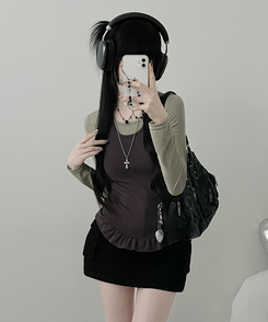 【SET】ホルターフリルキャミソール＋スリム長袖Tシャツ KHAKI