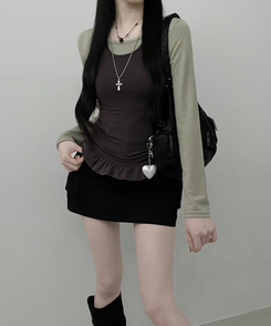 【SET】ホルターフリルキャミソール＋スリム長袖Tシャツ KHAKI