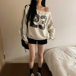 オフショルダーライントレーナー MILK