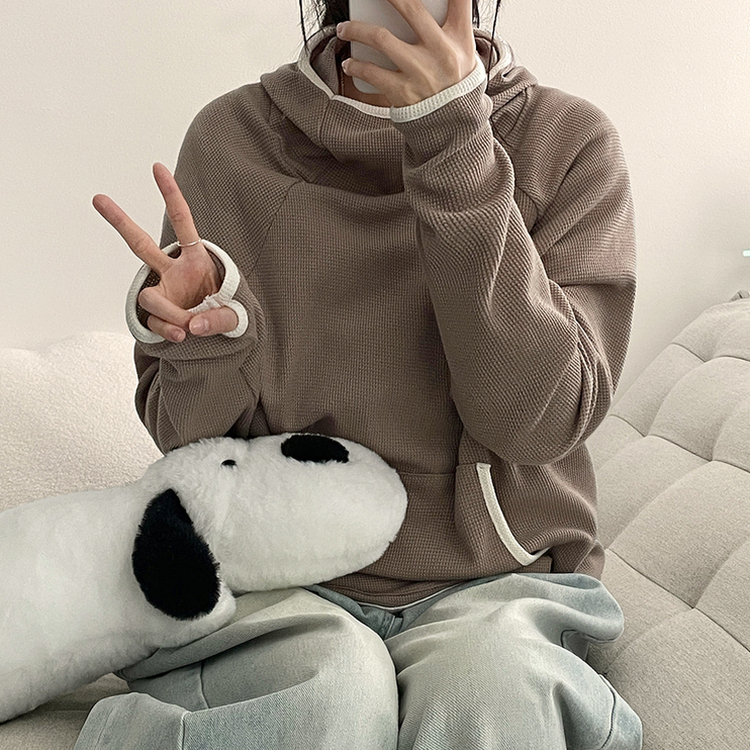 バイカラーラインハイネックフーディー BEIGE