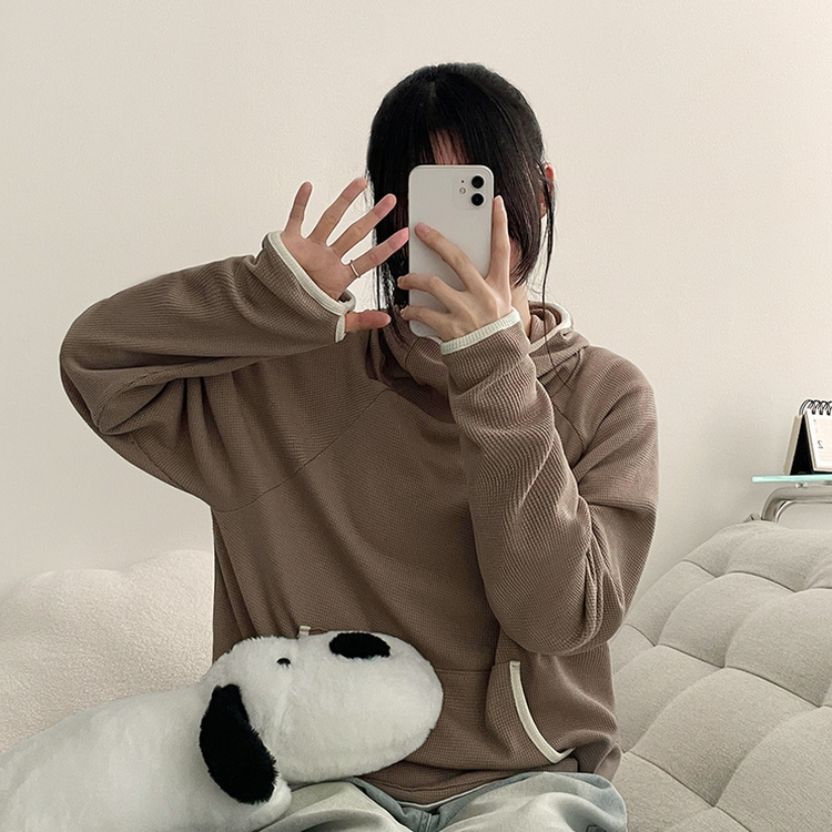 バイカラーラインハイネックフーディー BEIGE