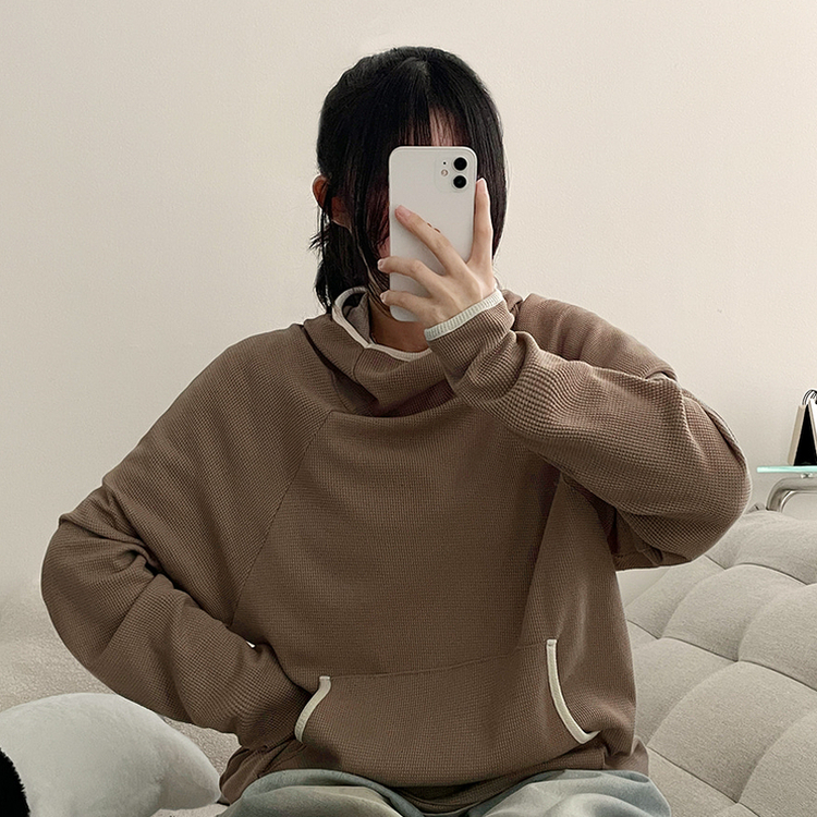 バイカラーラインハイネックフーディー BEIGE