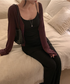 【カップ付き】ラウンドキャミソール BLACK