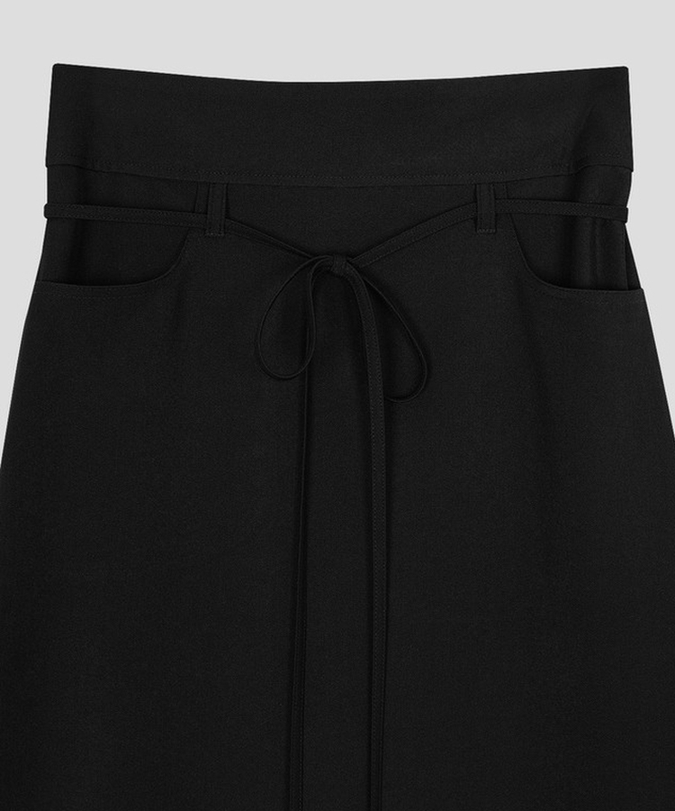 シンプルストラップロングスカート