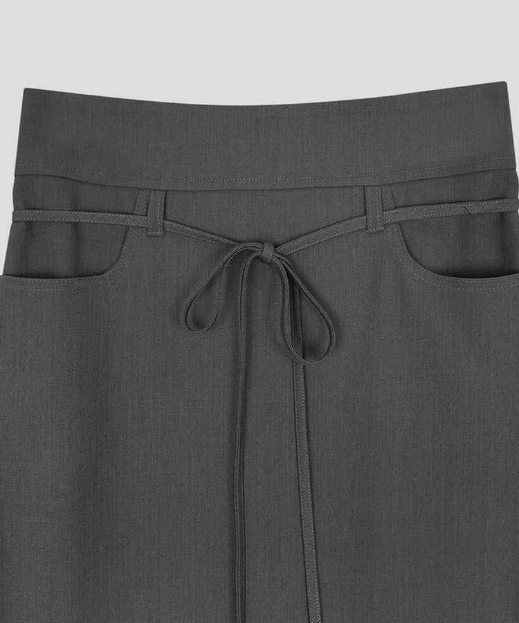 シンプルストラップロングスカート