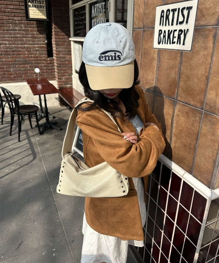 스터드 숄더백 아이보리