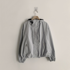 バイカラーフードウィンドブレーカー