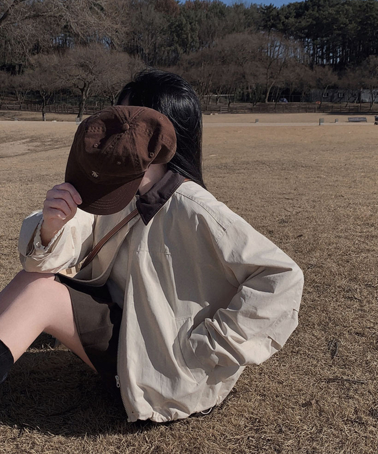 특별한 배색포인트아이즈 배색 카라 루즈핏 스트링 자켓 점퍼 크림