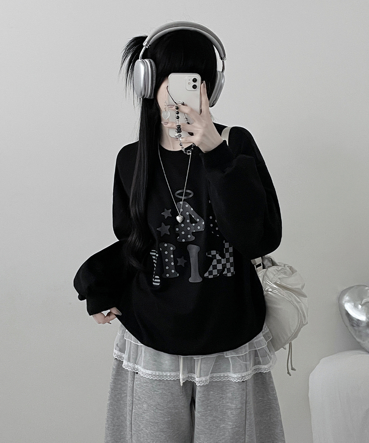 칼리도트레터링프린팅박스핏긴팔맨투맨 블랙