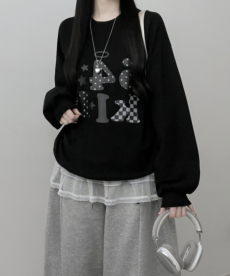 칼리도트레터링프린팅박스핏긴팔맨투맨 블랙