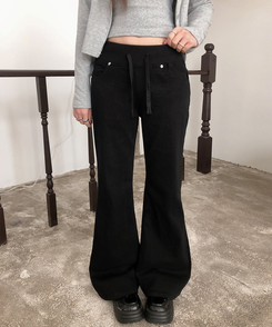 ローライズブーツカットデニム BLACK