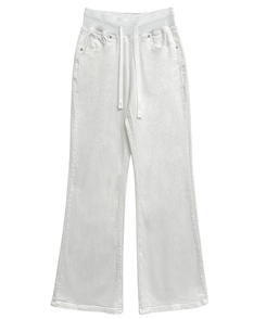 ローライズブーツカットデニム