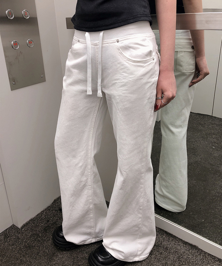 ローライズブーツカットデニム IVORY