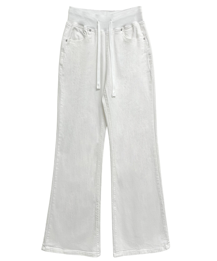 ローライズブーツカットデニム