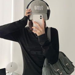 レタリングスリムラウンド長袖Tシャツ BLACK