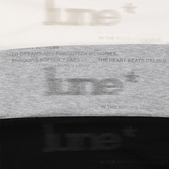 レタリングスリムラウンド長袖Tシャツ