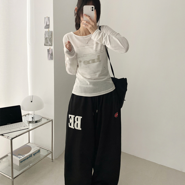 レタリングスリムラウンド長袖Tシャツ IVORY