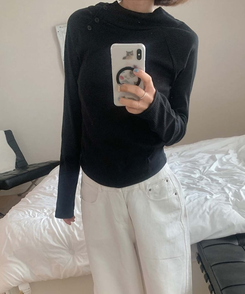 斜めボタンハイネックフードＴ BLACK