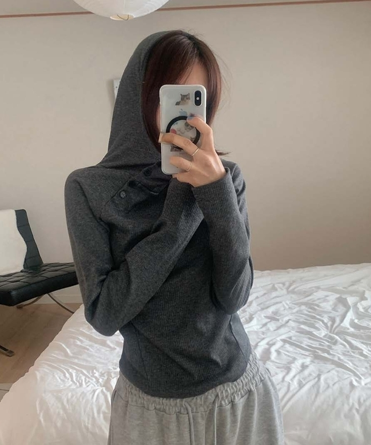 斜めボタンハイネックフードＴ CHARCOAL