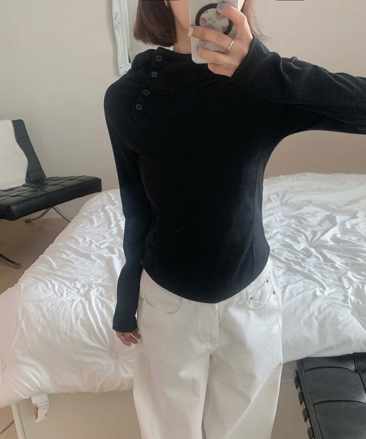 斜めボタンハイネックフードＴ BLACK